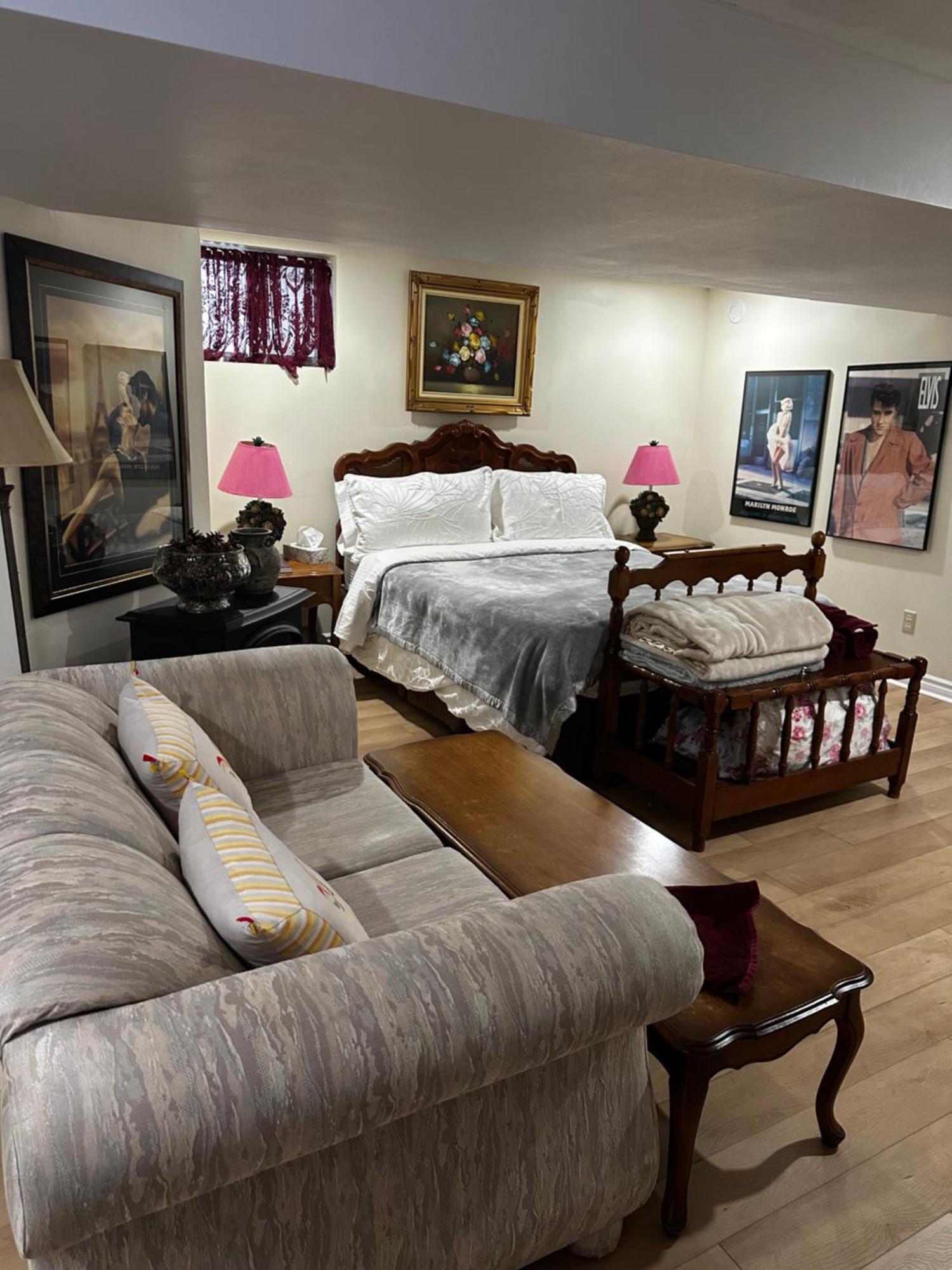 Deluxe Double Room with Bath,1663744399:JPEG